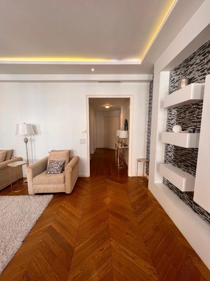 Appartement Champs-Elysees - Hala Paris Exterior foto